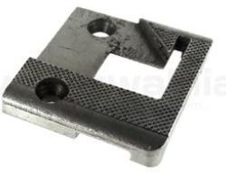 Plancha aguja máquina Triple Arrastre Typical #108WF2-001